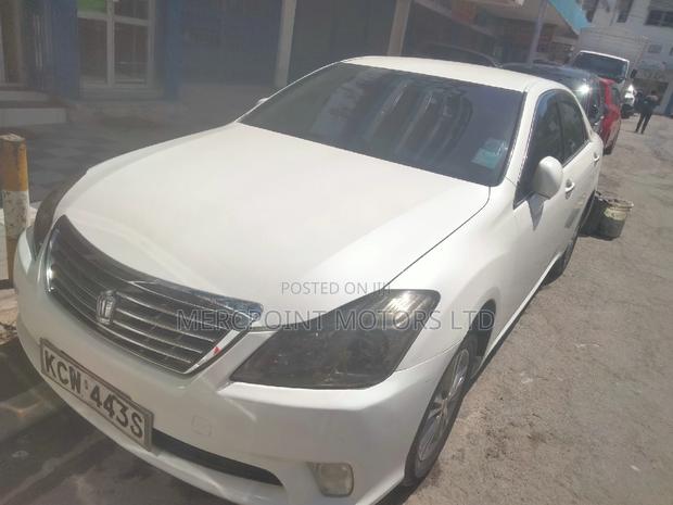 Used 2012 Toyota Crown - Affordable Premium Ride