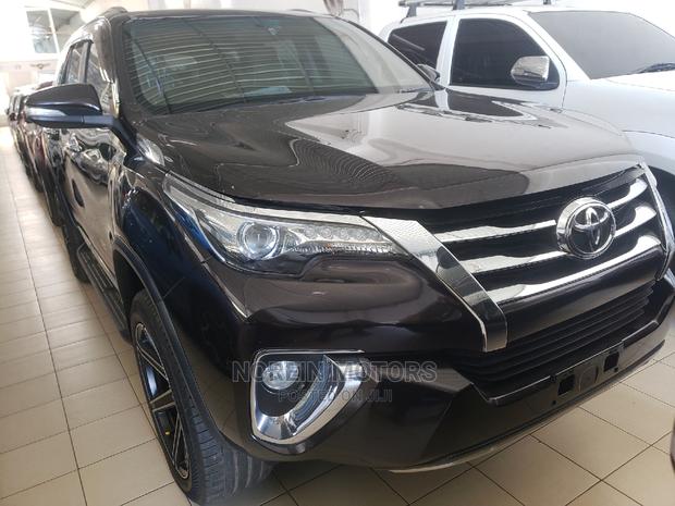 New 2016 Toyota Fortuner - Stylish Gray SUV - Best Deals