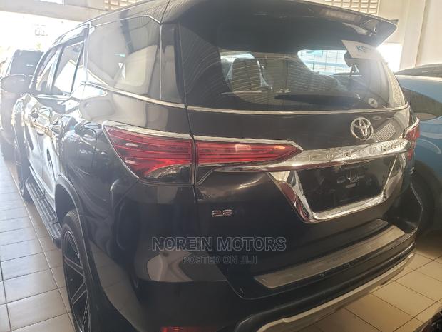 New 2016 Toyota Fortuner - Stylish Gray SUV - Best Deals