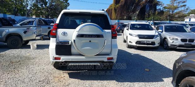 2016 Toyota Land Cruiser Prado White - Stylish 4x4 Off-Roader