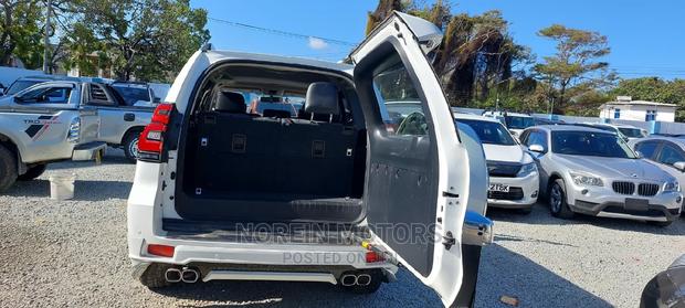 2016 Toyota Land Cruiser Prado White - Stylish 4x4 Off-Roader