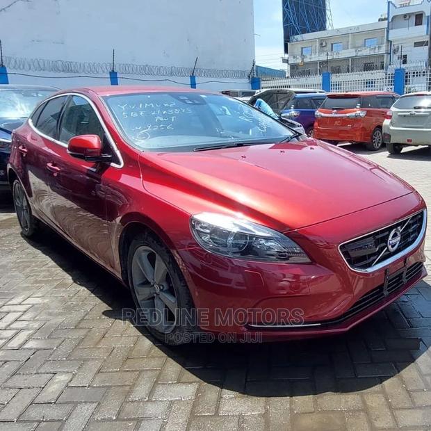 2016 Volvo V40 Red: Sophisticated Hatchback on Offer