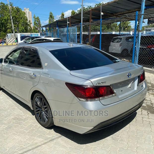Used 2016 Toyota Crown Gray - Affordable Luxury
