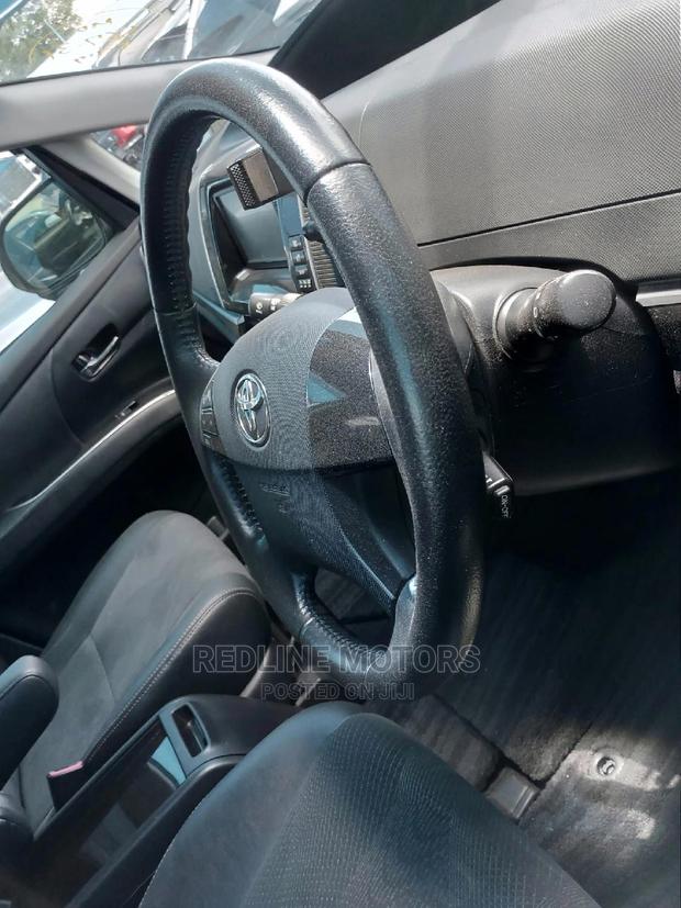 2016 Toyota Estima - Black Edition: High-quality Minivan