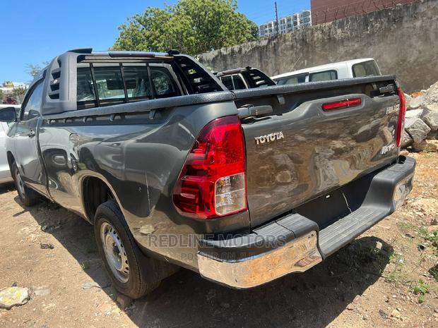 Used 2016 Toyota Hilux: Gray Edition, Power and Style