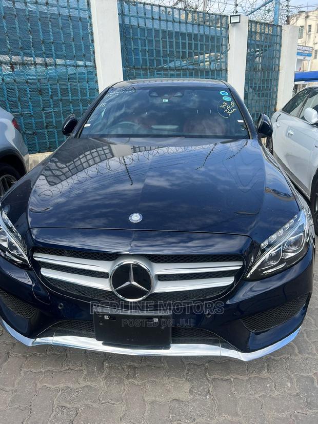2017 Mercedes-Benz C200 Gray Sedan - Luxury and Performance
