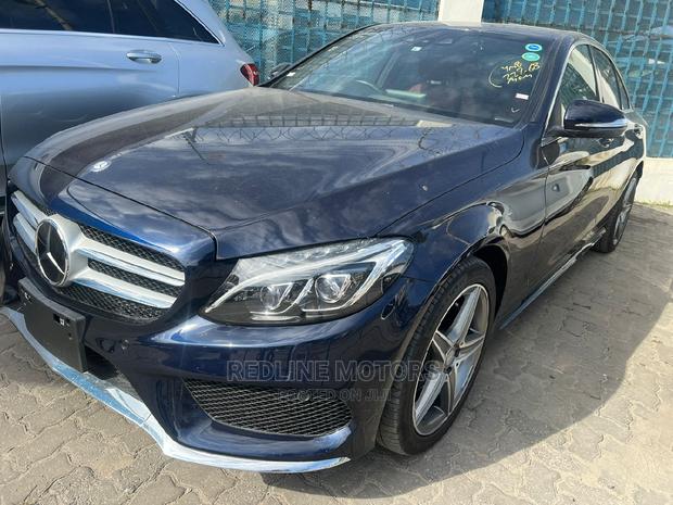 2017 Mercedes-Benz C200 Gray Sedan - Luxury and Performance