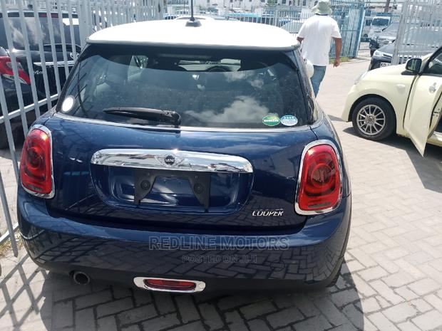2016 Mini Cooper Blue: A Compact Car with a Big Personality!