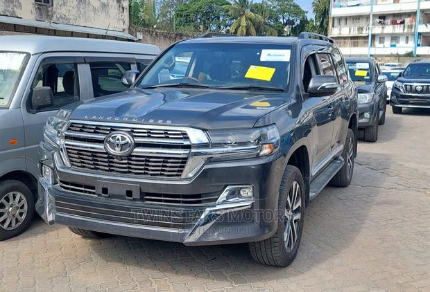 2015 Toyota Land Cruiser 4.5L V8 DSL - Gray - Used Car