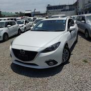 Mazda Axela 2017 Pearl: Luxury Sedan at Competitive Price for sale