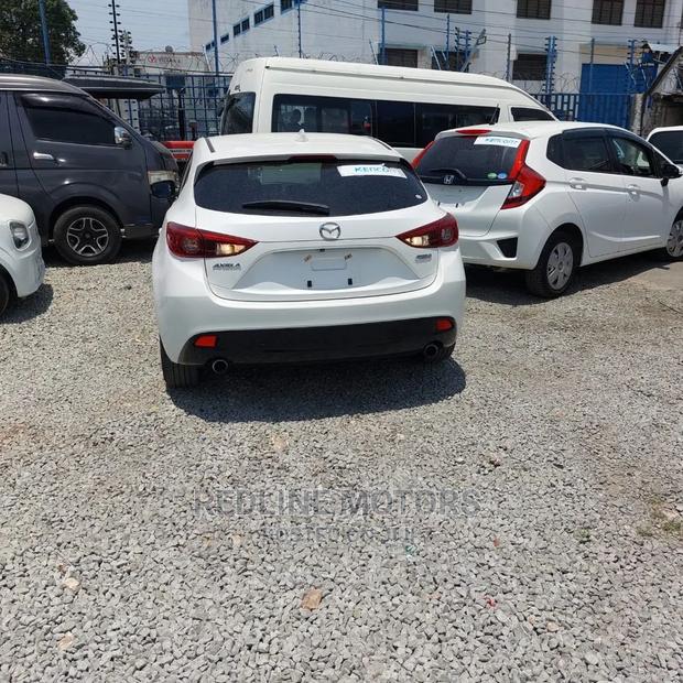 Mazda Axela 2017 Pearl: Luxury Sedan at Competitive Price