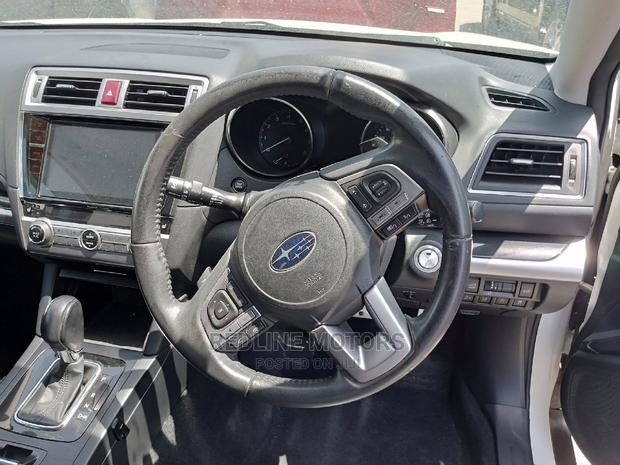 2016 Subaru Outback 2.5i AWD - Pristine Off White