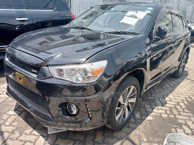 Mitsubishi RVR 2016 Black: Black Trim - Premium SUV Experience