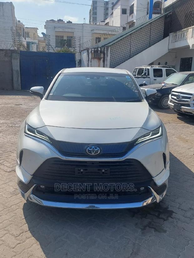 2020 Toyota Harrier in White - Powerful and Stylish Crossover
