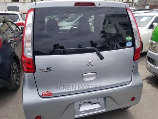 Mitsubishi SpaceWagon Silver 2016 - Modern, Spacious, and Stylish