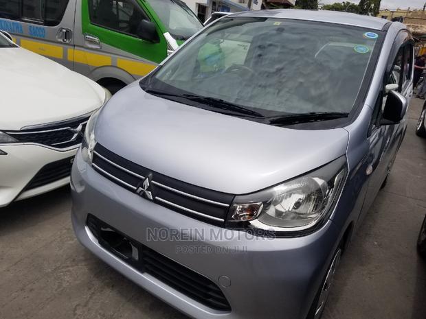 Mitsubishi SpaceWagon Silver 2016 - Modern, Spacious, and Stylish