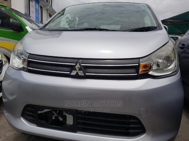 Mitsubishi SpaceWagon Silver 2016 - Modern, Spacious, and Stylish