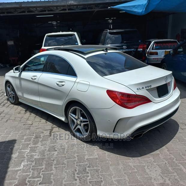 CLA 250 AWD 4MATIC 2016 Mercedes-Benz White Sedan (CLA-Class)