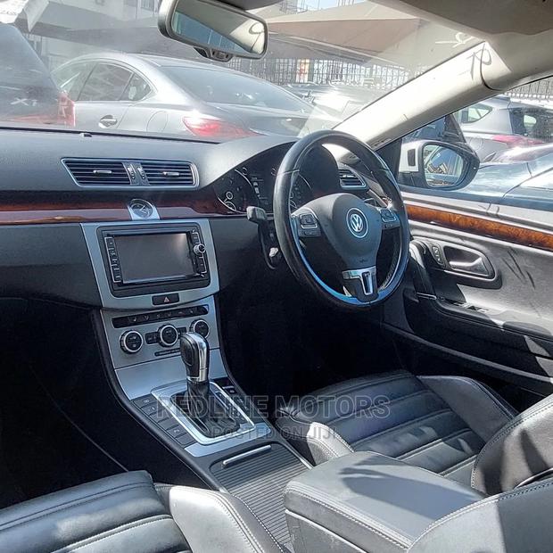 Audi A4 Quattro 2.0T 2016 Silver - Luxury Sedan with Quattro All-Wheel Drive