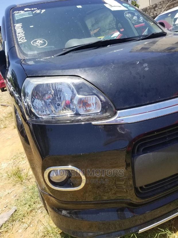 Black 2015 Toyota Porte: Modern Compact SUV for Everyday Use