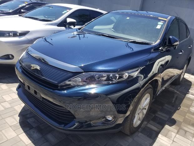 4WD Toyota Harrier 2.0 Blue 2016: Luxury Meets Performance in this Stylish SUV
