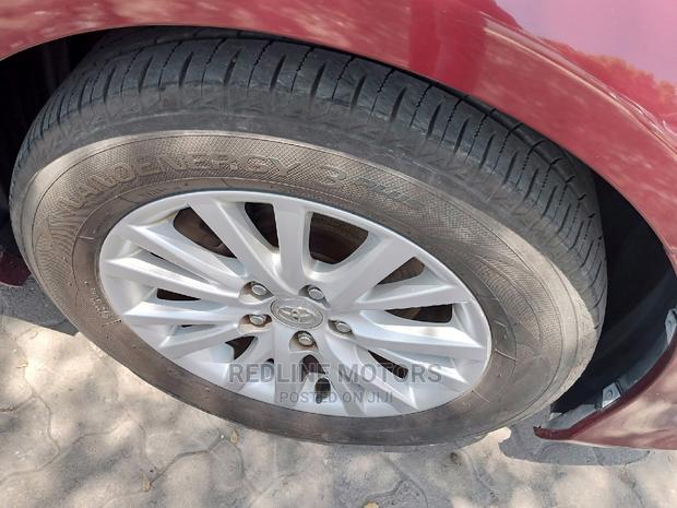2016 Toyota Mark X 2.5 RWD Red: Sophisticated and Sporty