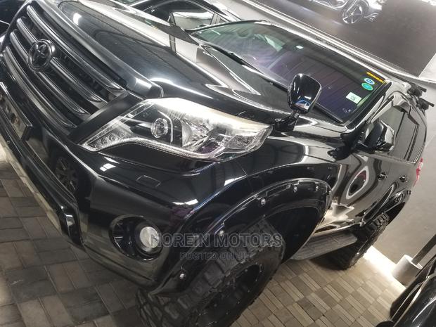 2016 Toyota Land Cruiser Prado 2.8 D-4d in Black: Luxurious and Capable SUV