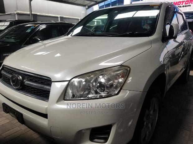 Pre-owned 2015 Toyota RAV4 LE 4dr SUV - White - 2.5L 4cyl 6A