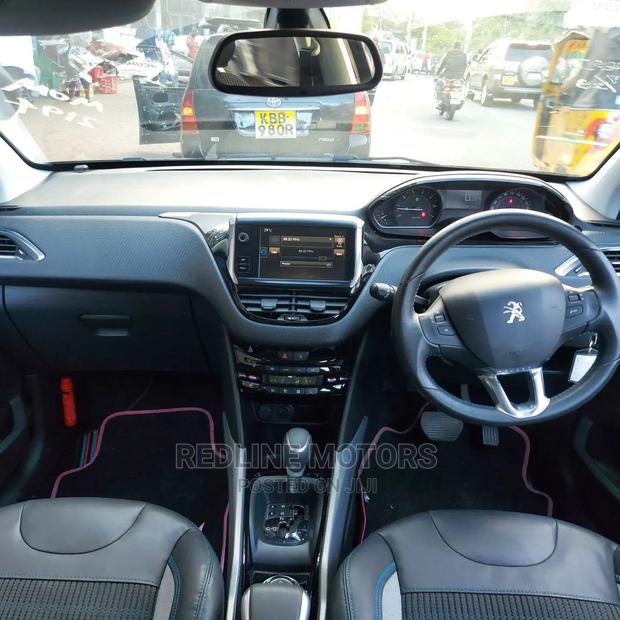 Black Peugeot 2008 2016 - Compact SUV for the Style-Conscious