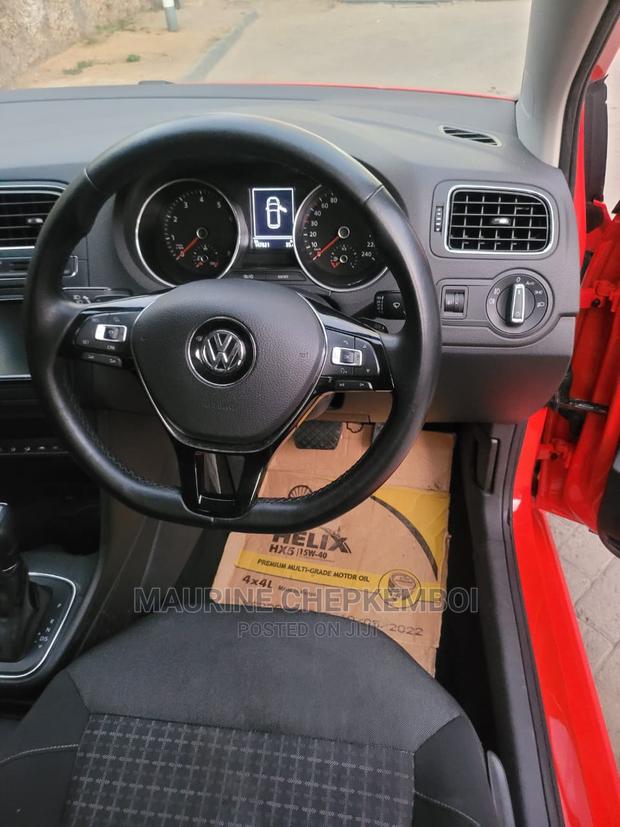 Volkswagen Polo 2015 Red