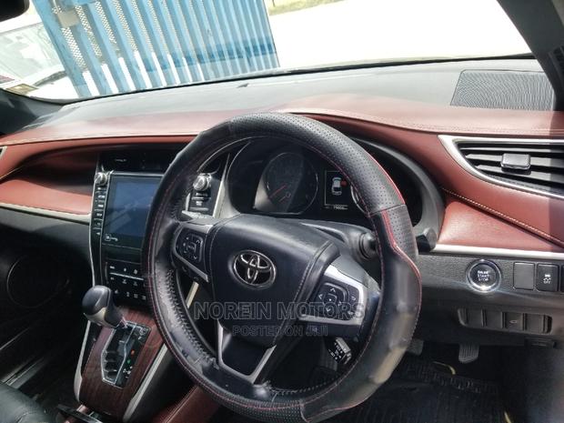 Black SUV: 2014 Toyota Harrier SV Premium - Quality and Style