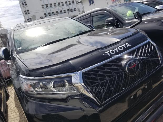 Toyota Land Cruiser Prado 2.8 D-4d 2016 - Black, Premium Edition