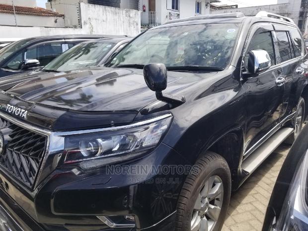 Toyota Land Cruiser Prado 2.8 D-4d 2016 - Black, Premium Edition