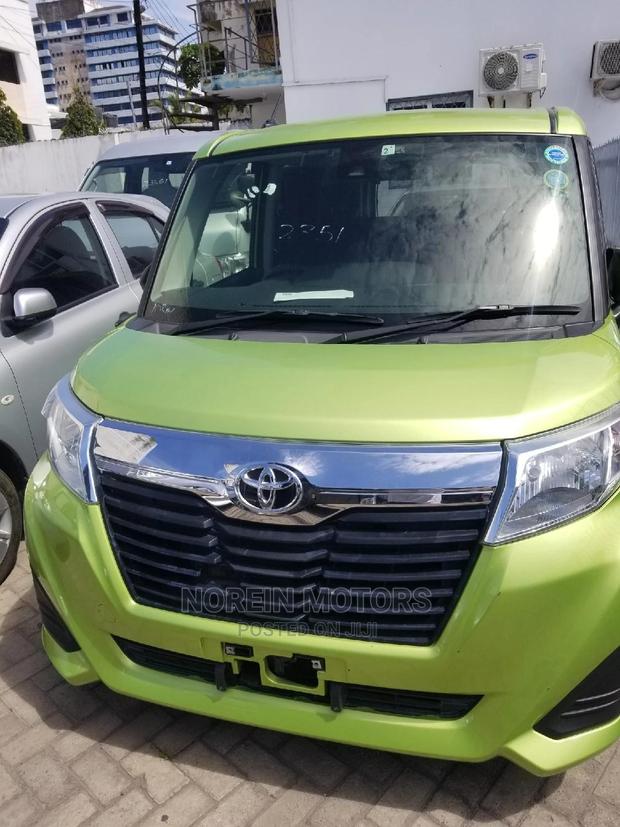 2016 Toyota Roomie 1.0 FWD Green: Comfortable and Practical Drive
