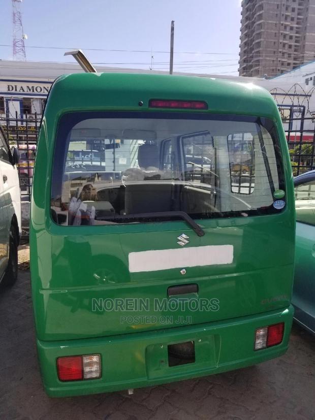 2015 Suzuki Every Wagon in Green: Affordable and Stylish