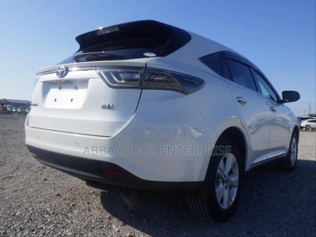 Toyota Harrier 2.5 Hybrid 4WD 2015 Pearl