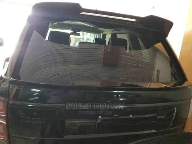 2016 Black Land Rover Range Rover Vogue - Premium Edition