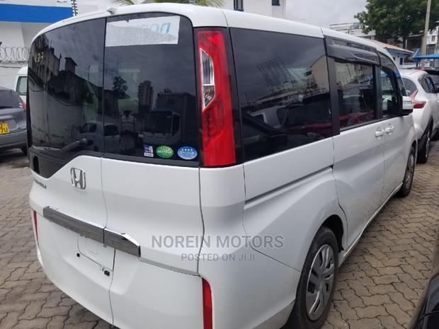 2015 Honda Stepwgn in White: Versatile and Family-Friendly