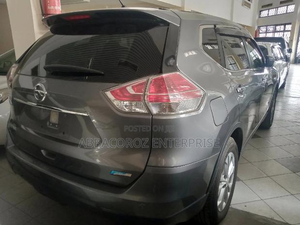 Nissan X-Trail 2015 Gray