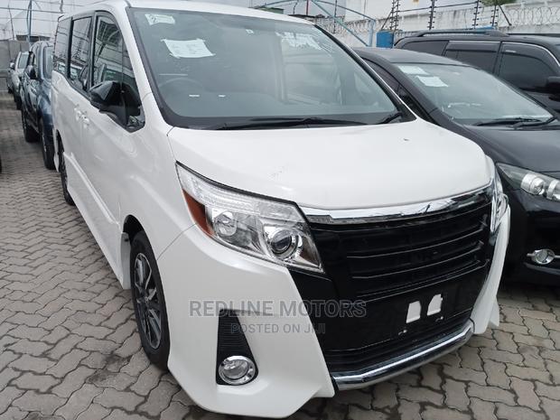 2016 Toyota Noah 2.0 AWD 7-Seater in Pearl - Spacious and Stylish
