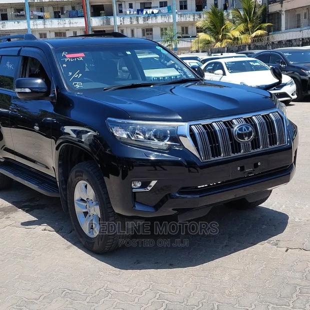 2018 Toyota Land Cruiser Prado 2.7 - Black Luxury Edition