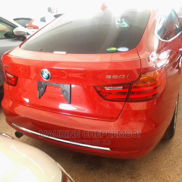 BMW 320i 2015 Red