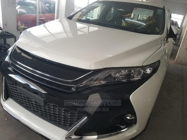 Quality 2015 Toyota Harrier 2.0 4WD White - Used SUV for Sale