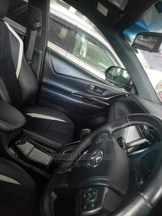 Quality 2015 Toyota Harrier 2.0 4WD White - Used SUV for Sale