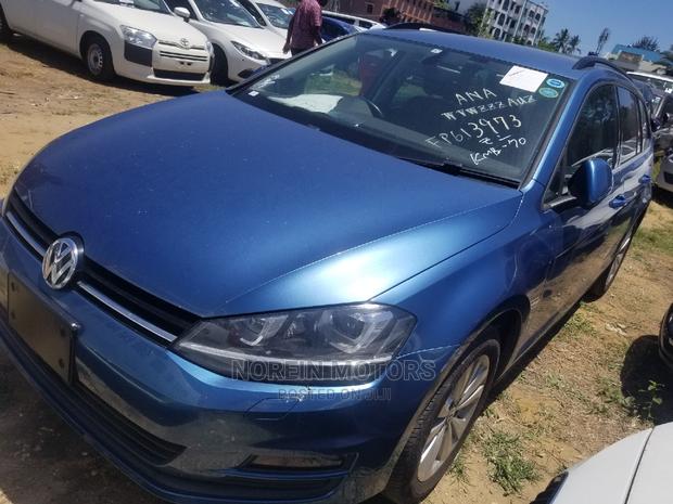 2015 Volkswagen Golf Blue: The Perfect Blend of Style and Performance