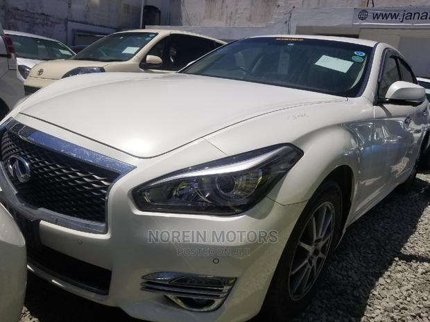 Used 2015 Nissan Fuga White - Affordable Luxury