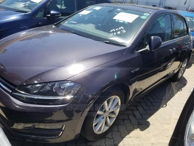 Purple Volkswagen Golf 2015 - Drive the Perfect Hatchback