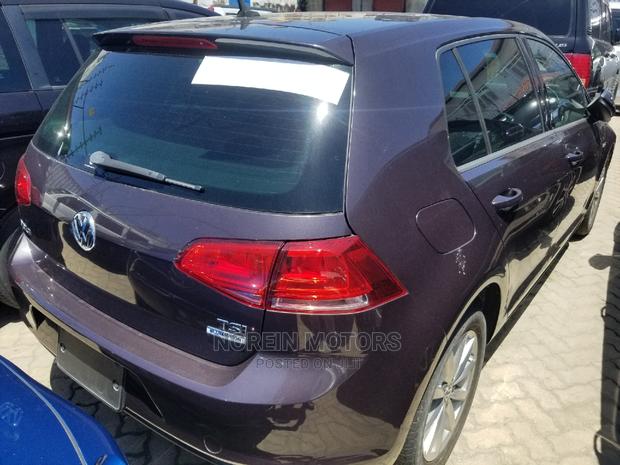 Purple Volkswagen Golf 2015 - Drive the Perfect Hatchback