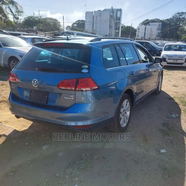 Blue 2016 Volkswagen Golf TSI SEL 4-Door FWD