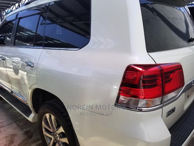 White 2017 Toyota Land Cruiser 4.6 V8 ZX - The Ultimate Off-Road Adventure Companion